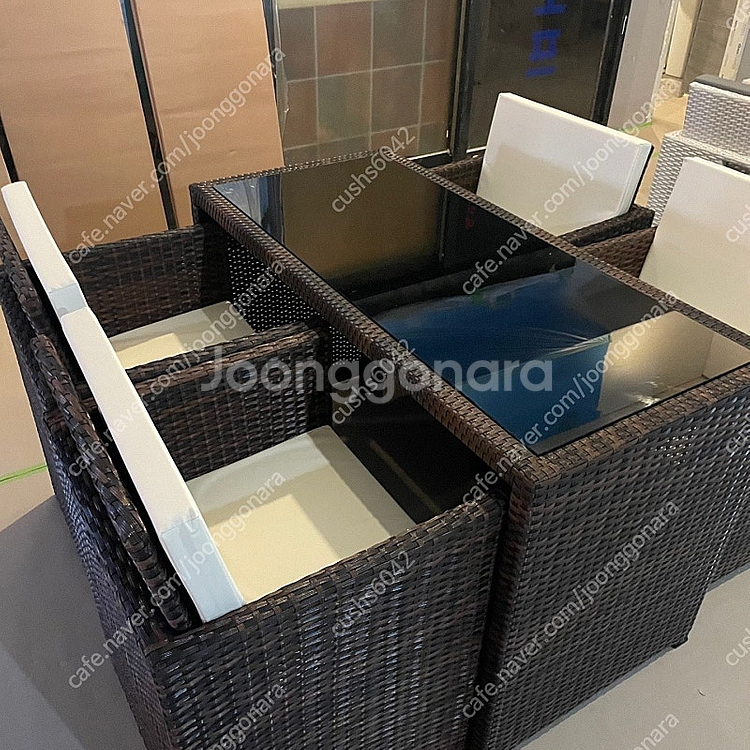 고퀄리티 야외용 라탄테이블 및 의자 세트 팝니다~--0